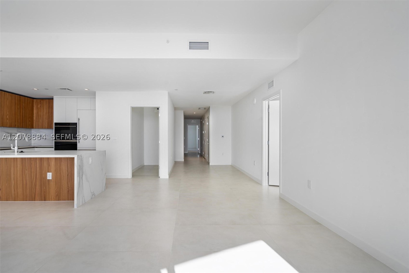 1400 Biscayne Blvd #4504, Miami FL 33132