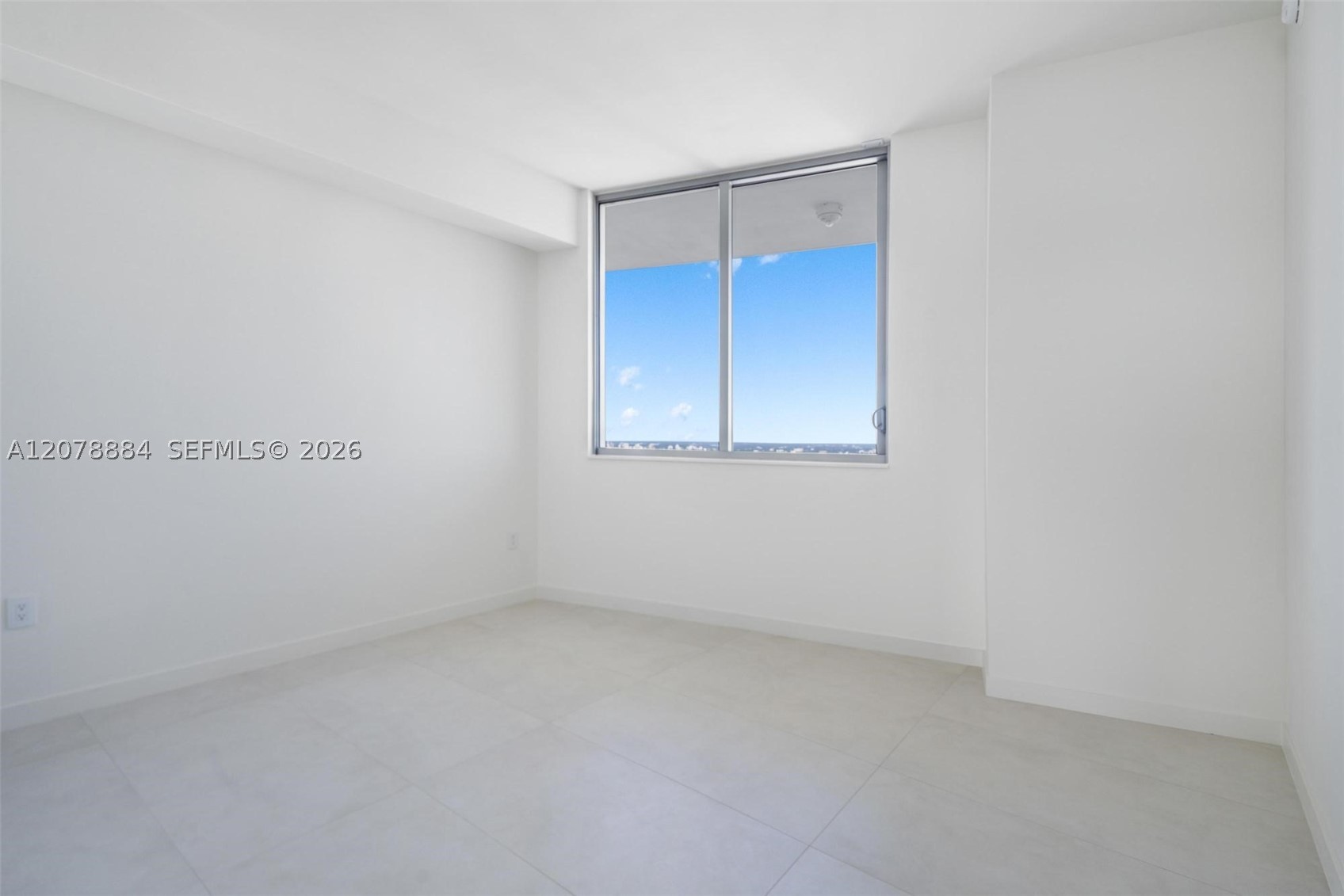 1400 Biscayne Blvd #4504, Miami FL 33132