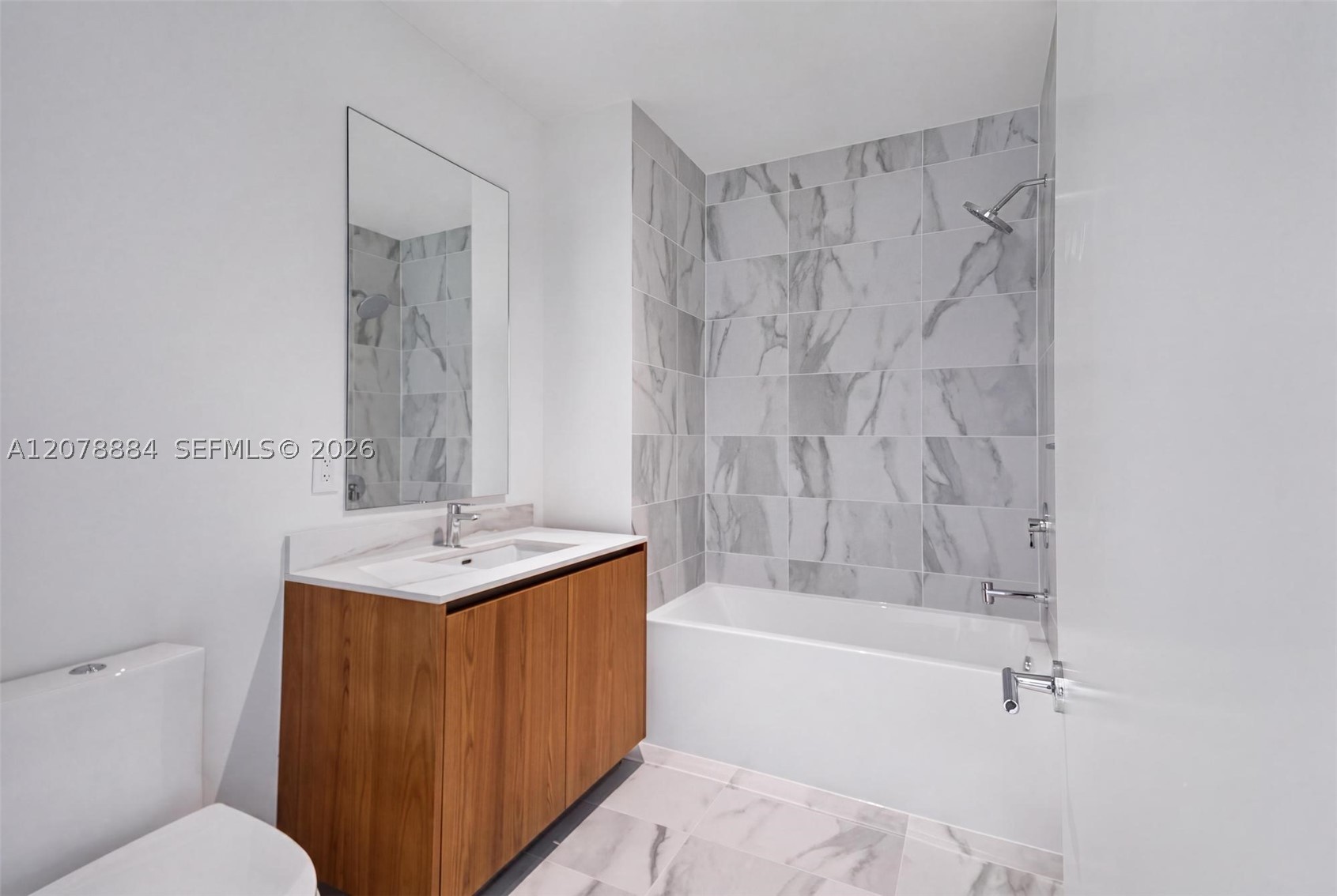 1400 Biscayne Blvd #4504, Miami FL 33132