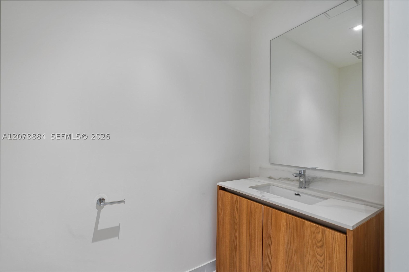 1400 Biscayne Blvd #4504, Miami FL 33132