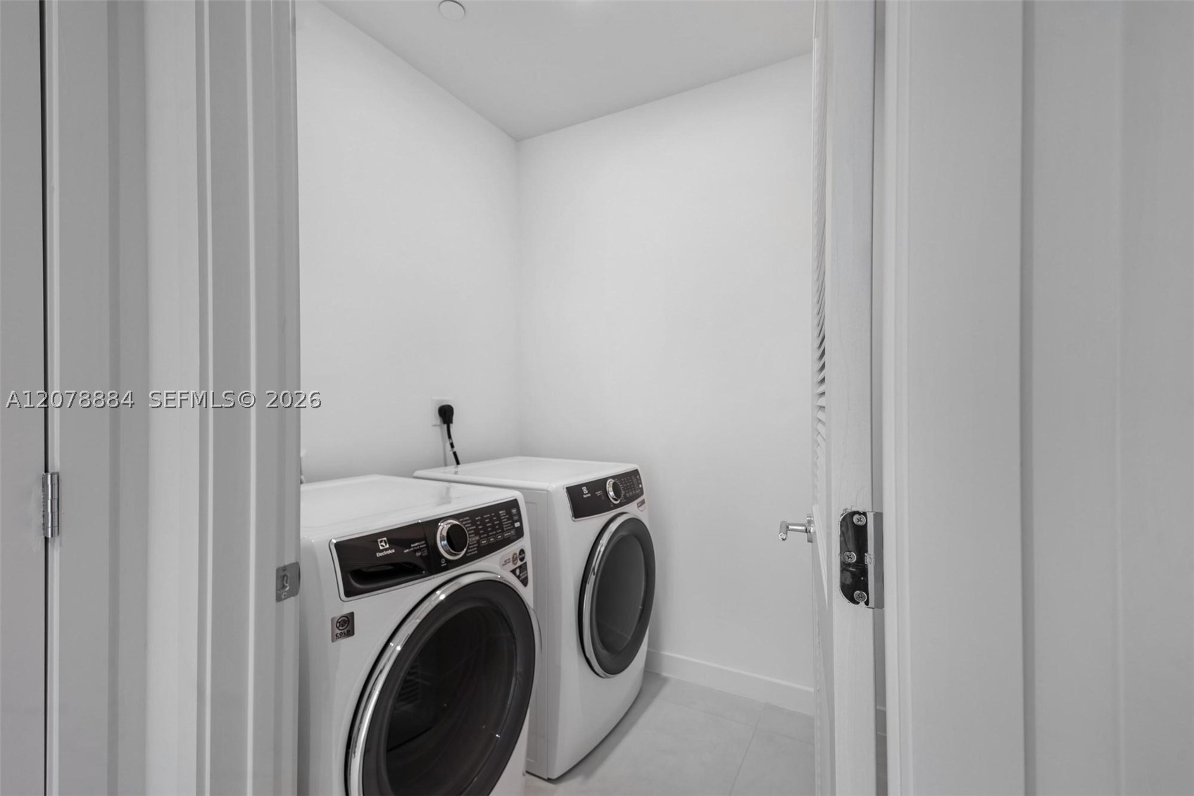1400 Biscayne Blvd #4504, Miami FL 33132