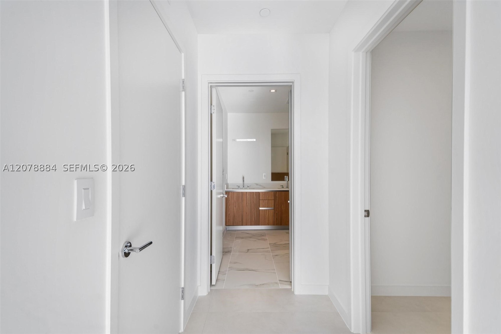 1400 Biscayne Blvd #4504, Miami FL 33132