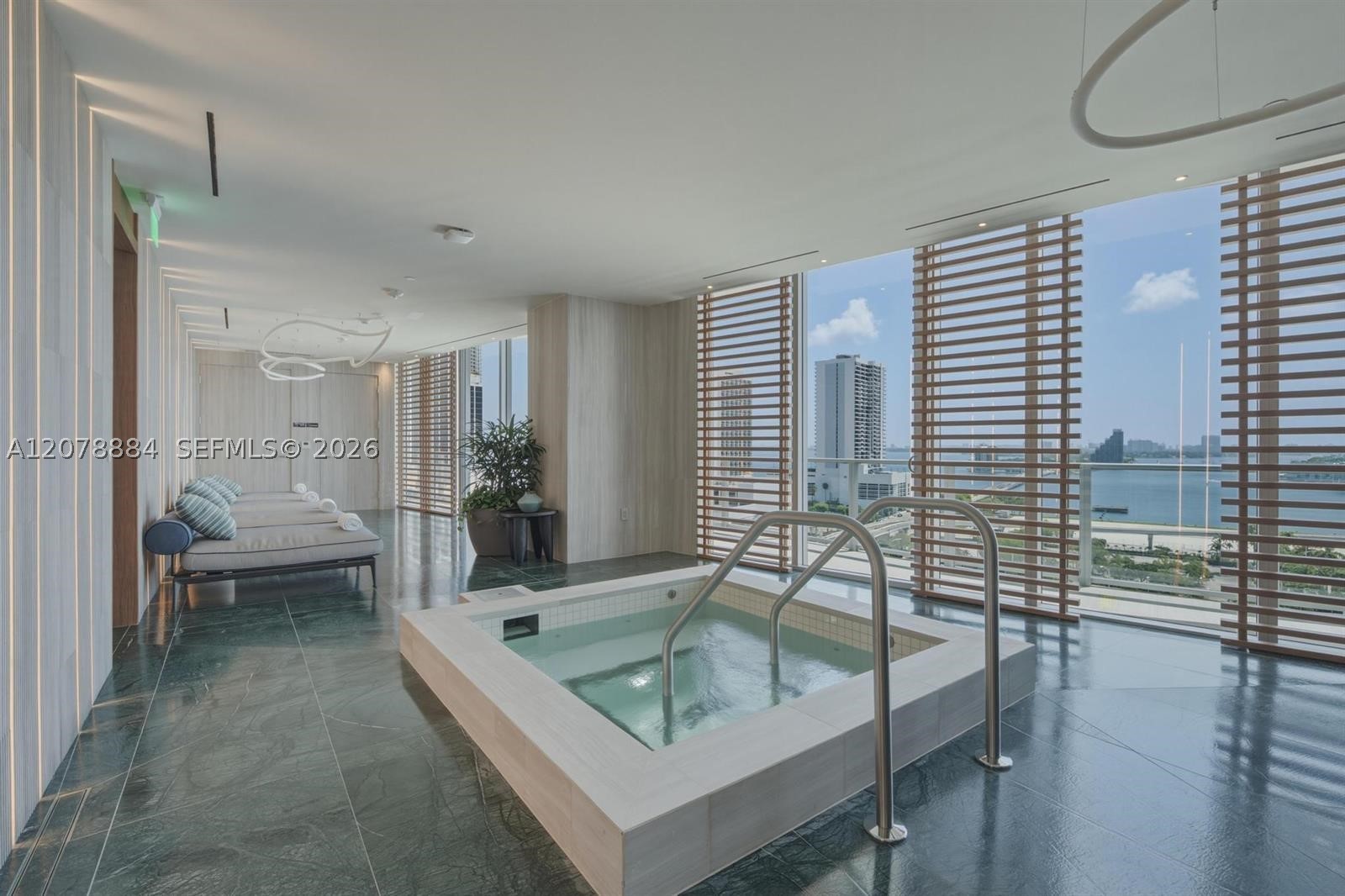 1400 Biscayne Blvd #4504, Miami FL 33132