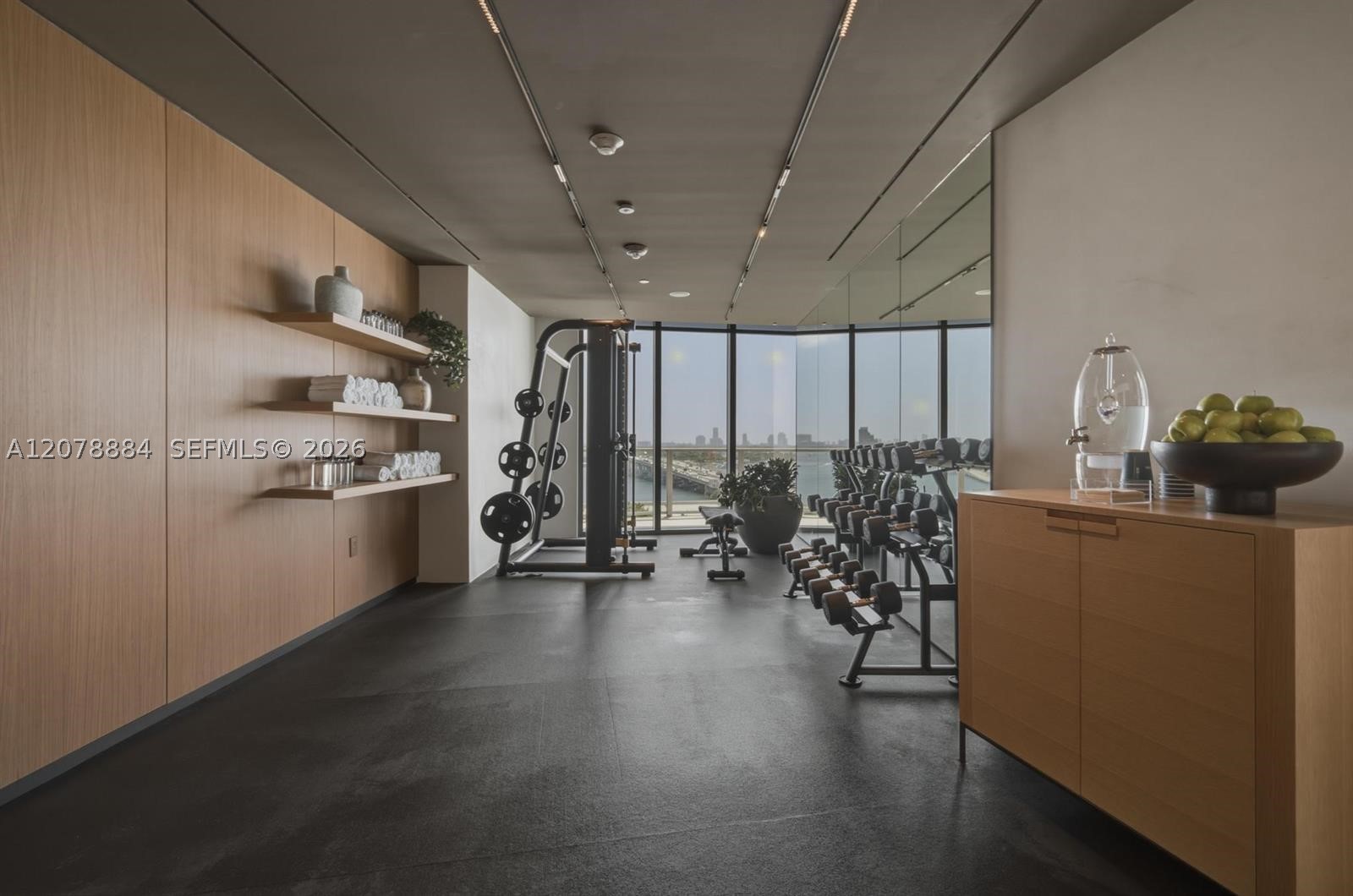 1400 Biscayne Blvd #4504, Miami FL 33132