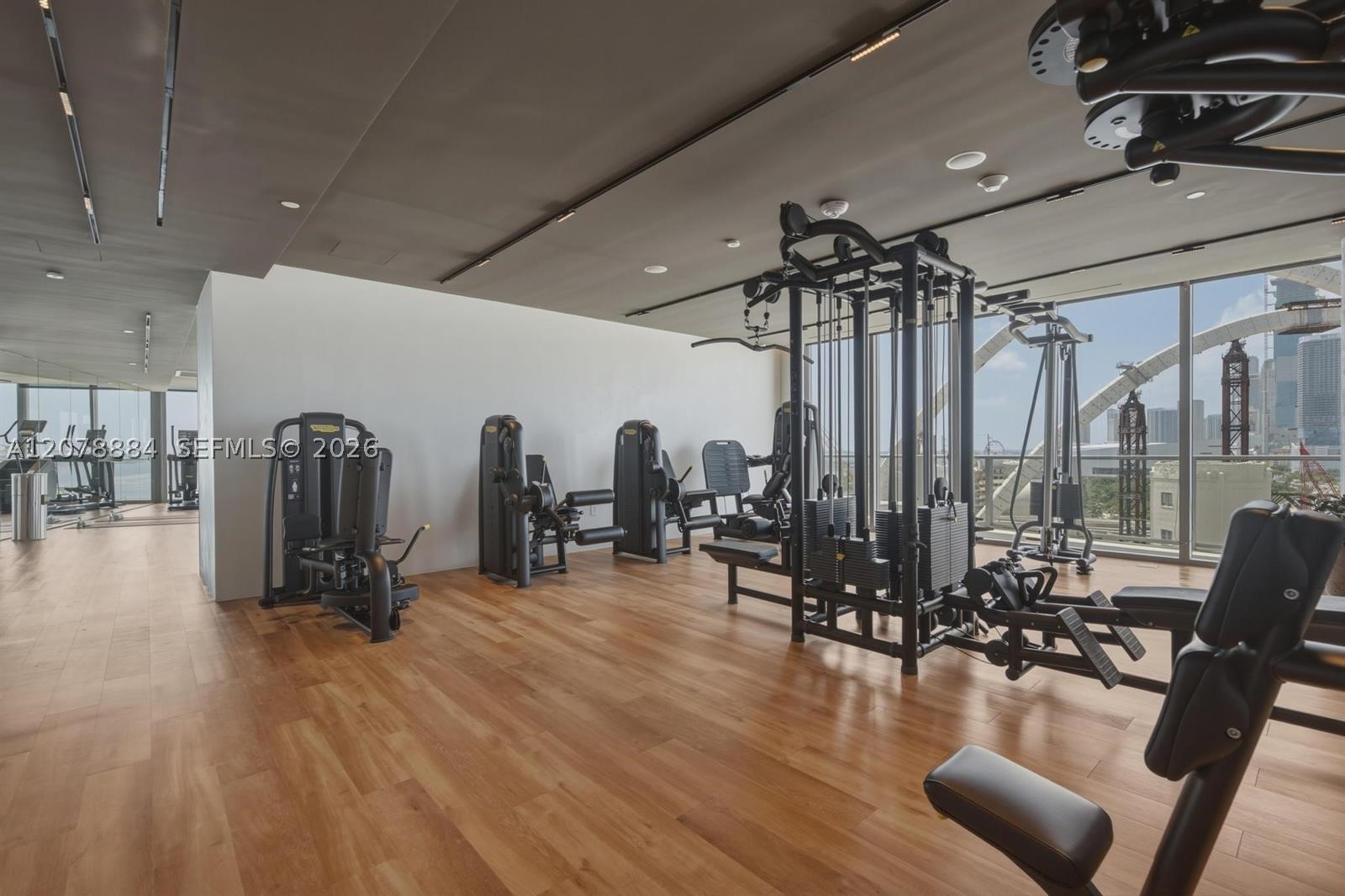 1400 Biscayne Blvd #4504, Miami FL 33132