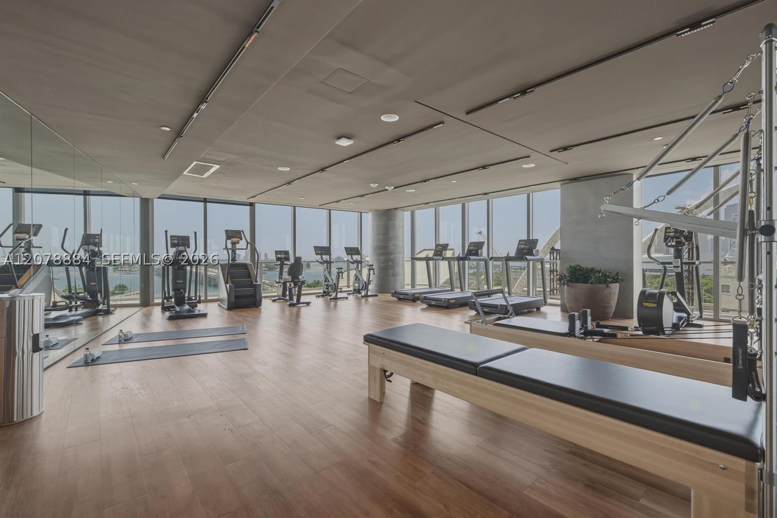 1400 Biscayne Blvd #4504, Miami FL 33132
