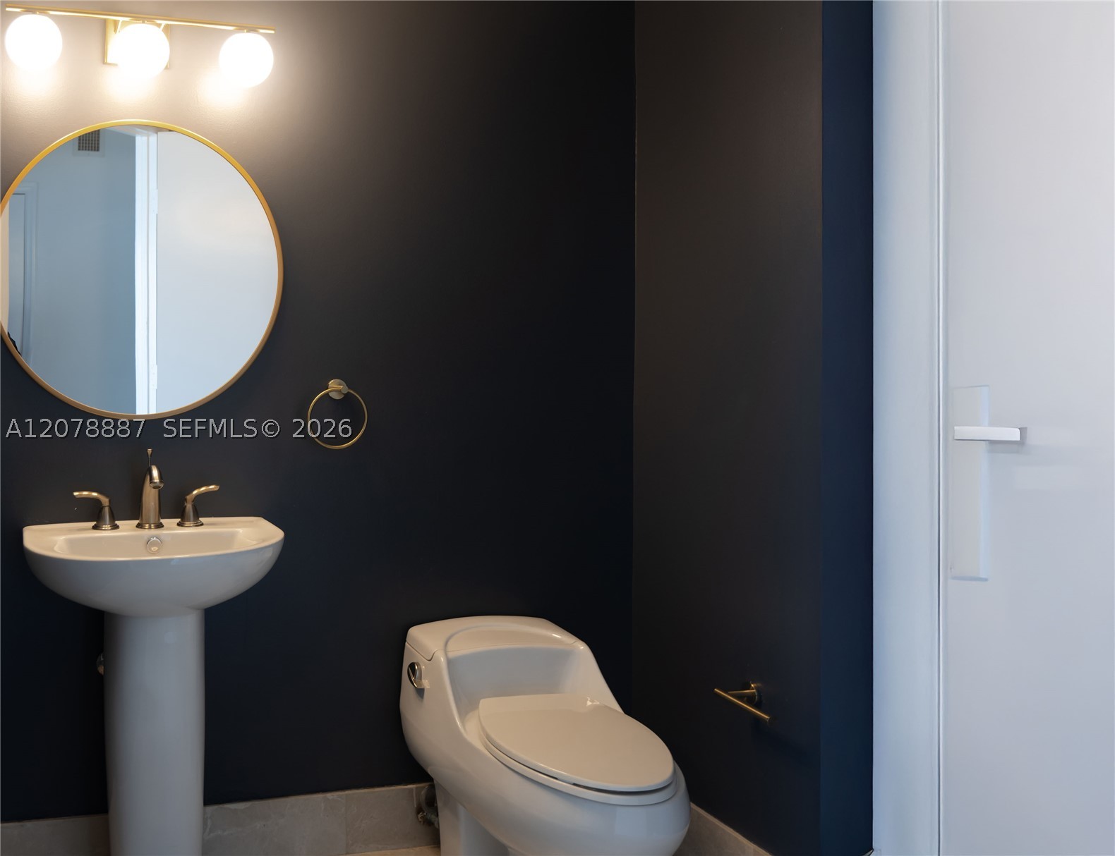3301 NE 183rd St #1105, Aventura FL 33160