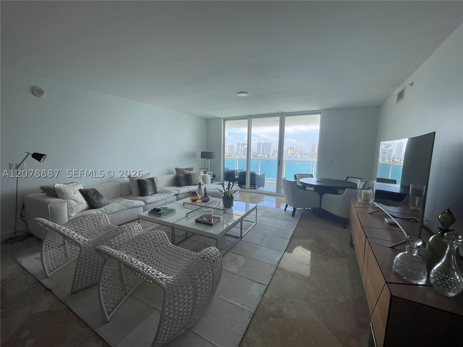 3301 NE 183rd St #1105, Aventura FL 33160