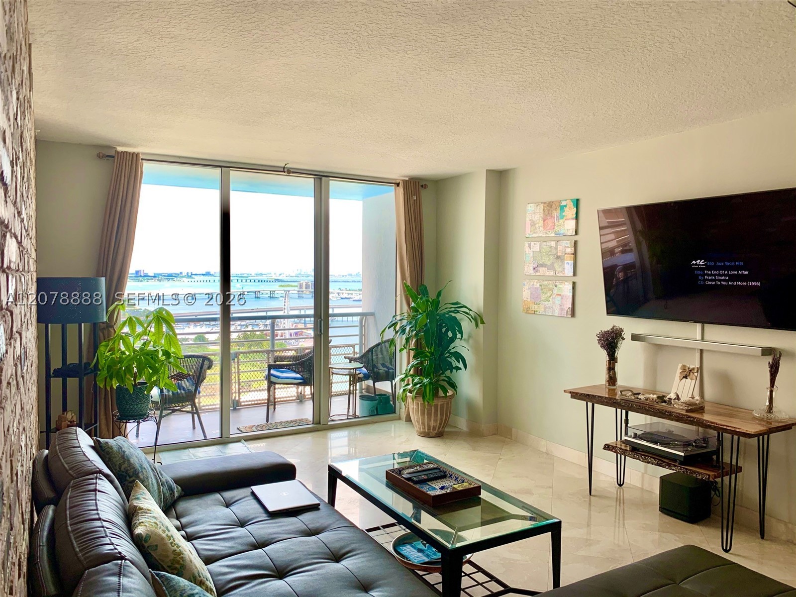 325 S Biscayne Blvd #2714, Miami FL 33131