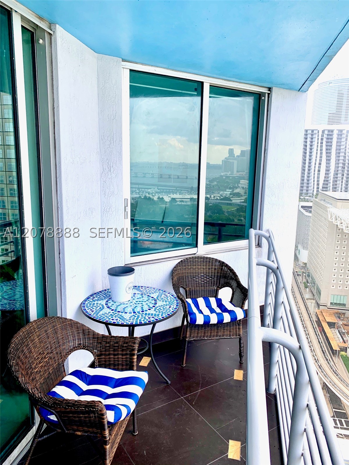 325 S Biscayne Blvd #2714, Miami FL 33131