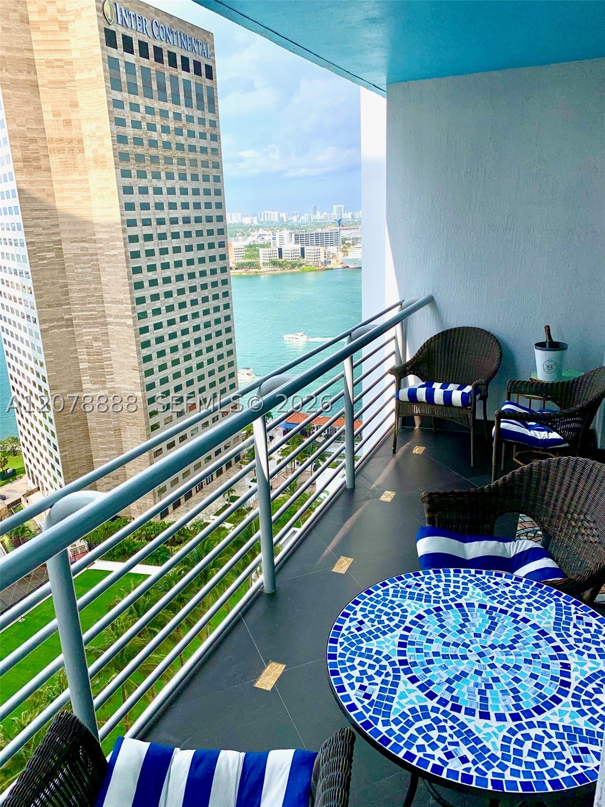 325 S Biscayne Blvd #2714, Miami FL 33131