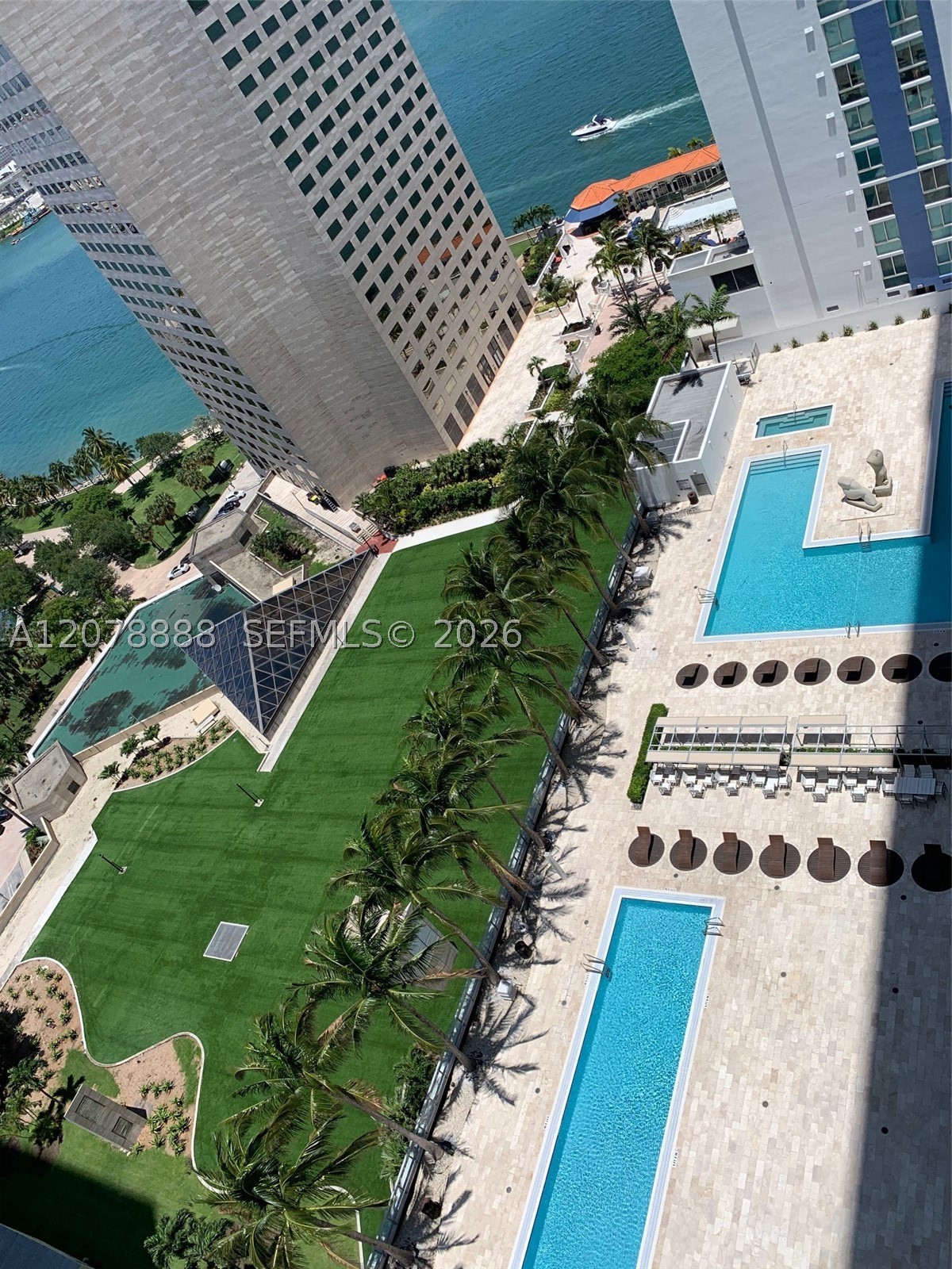325 S Biscayne Blvd #2714, Miami FL 33131