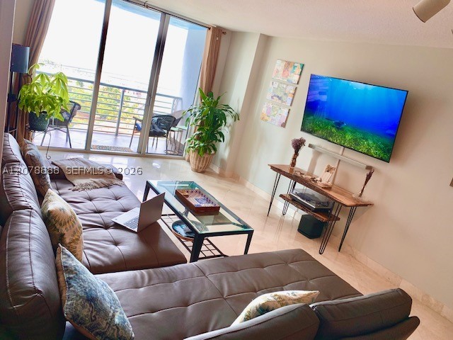 325 S Biscayne Blvd #2714, Miami FL 33131