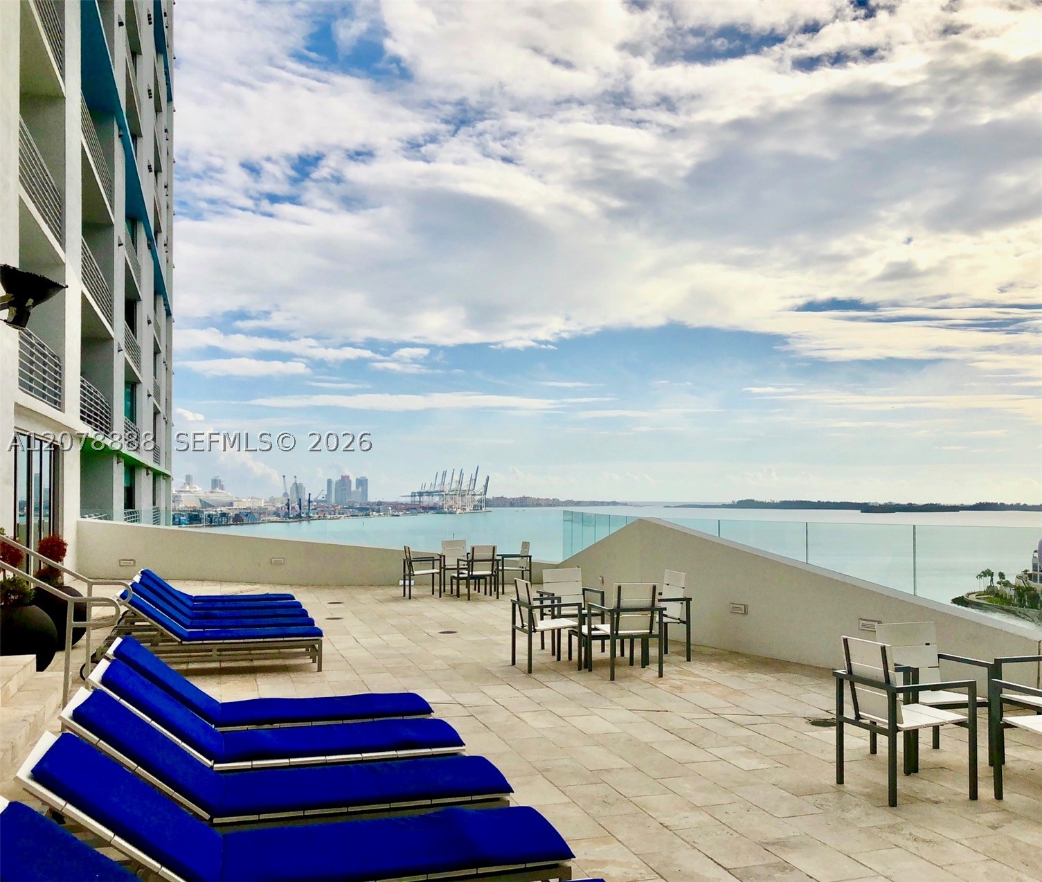 325 S Biscayne Blvd #2714, Miami FL 33131