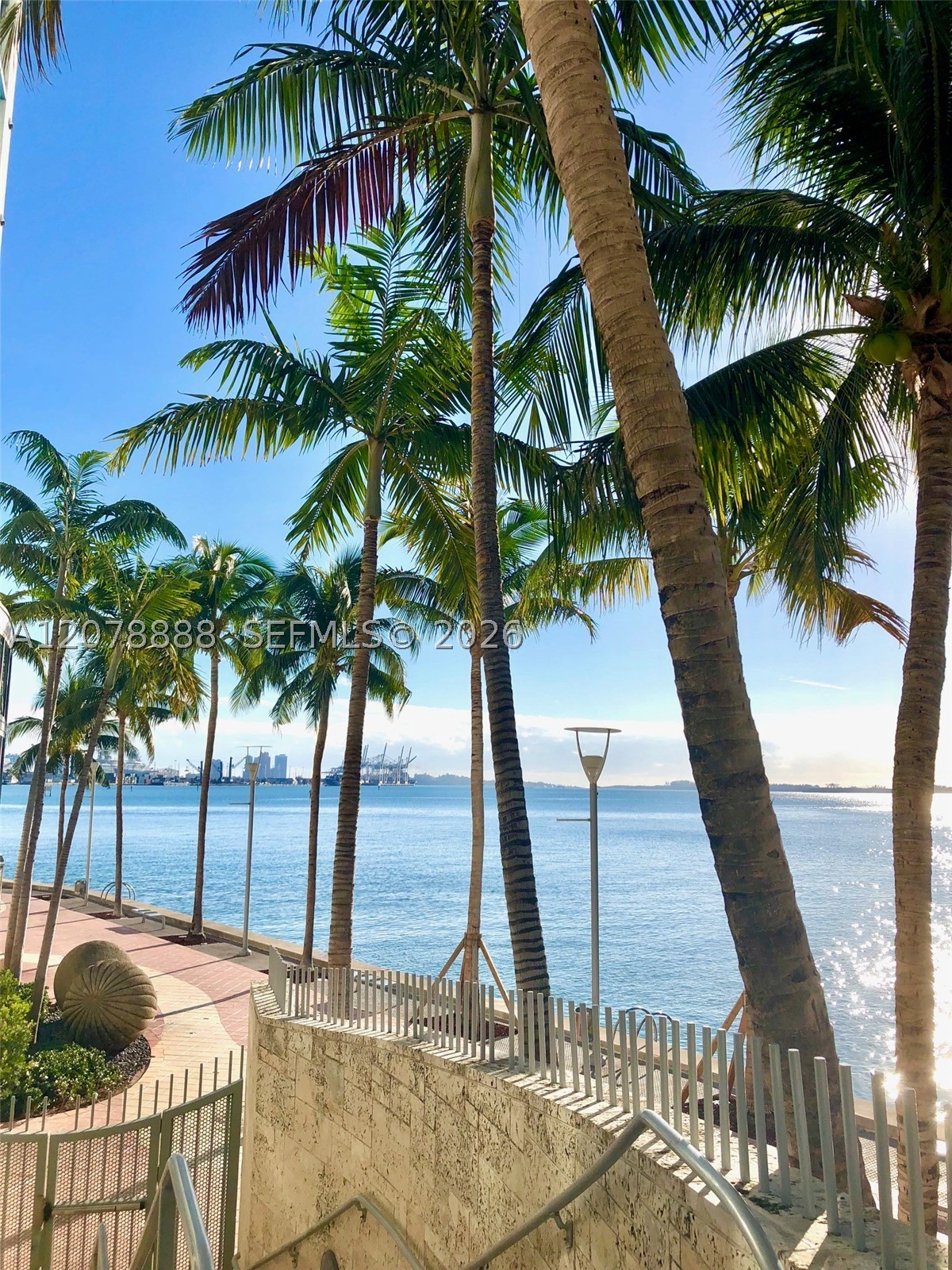 325 S Biscayne Blvd #2714, Miami FL 33131