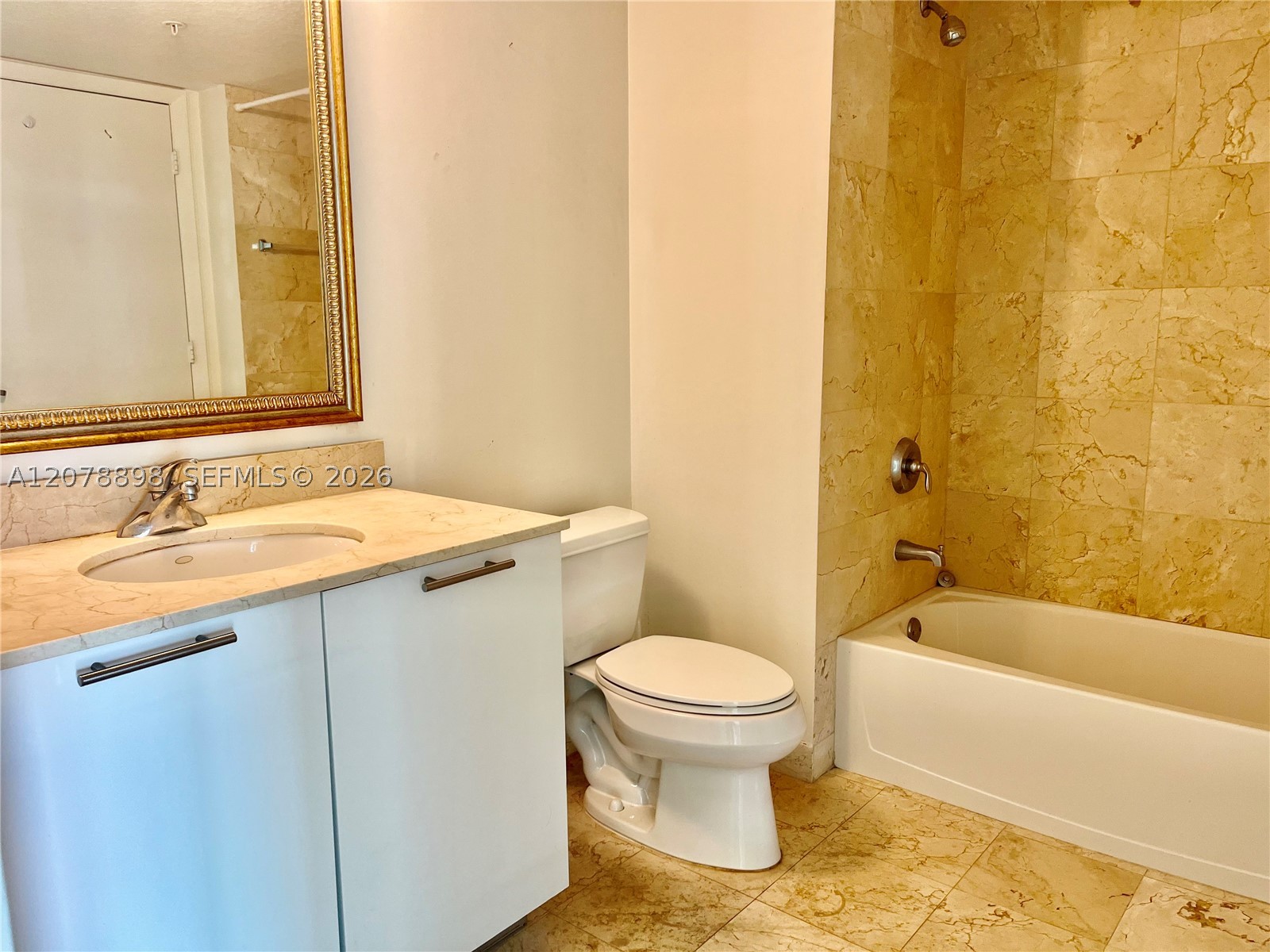 1800 N Bayshore Dr #3710, Miami FL 33132
