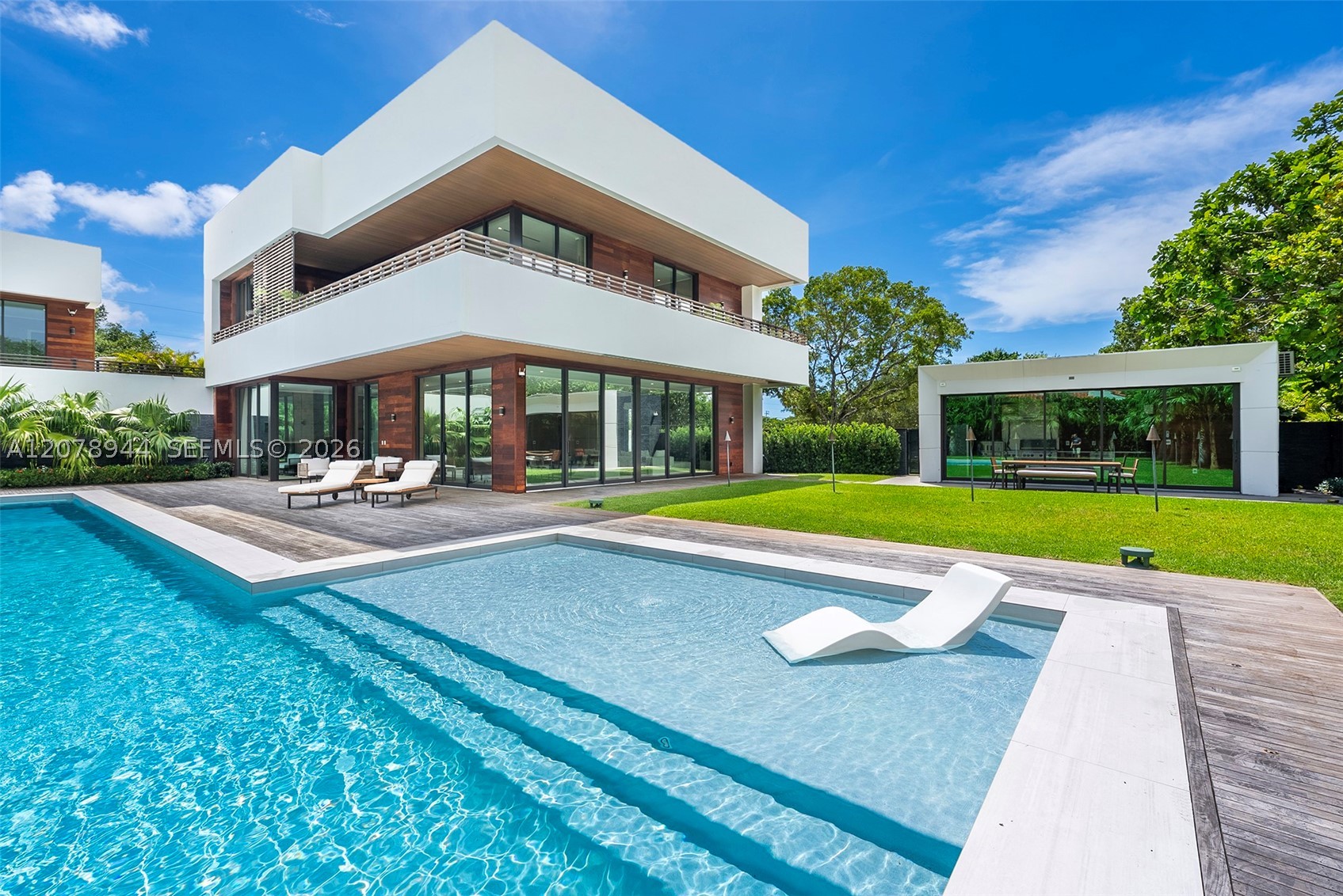9860 NE 5th Ave Rd, Miami Shores FL 33138