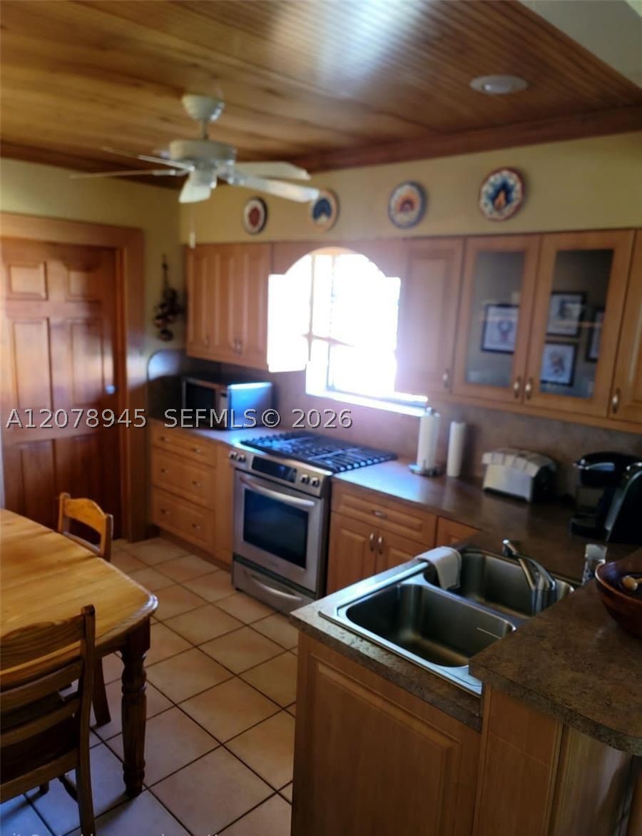 1645 SW 83rd Ave, Miami FL 33155