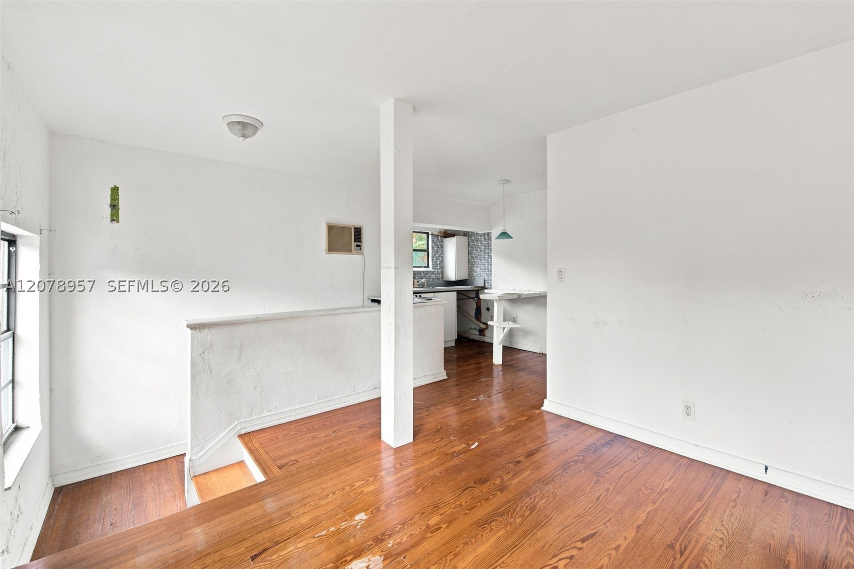 5680 Pine Tree Dr, Miami Beach FL 33140