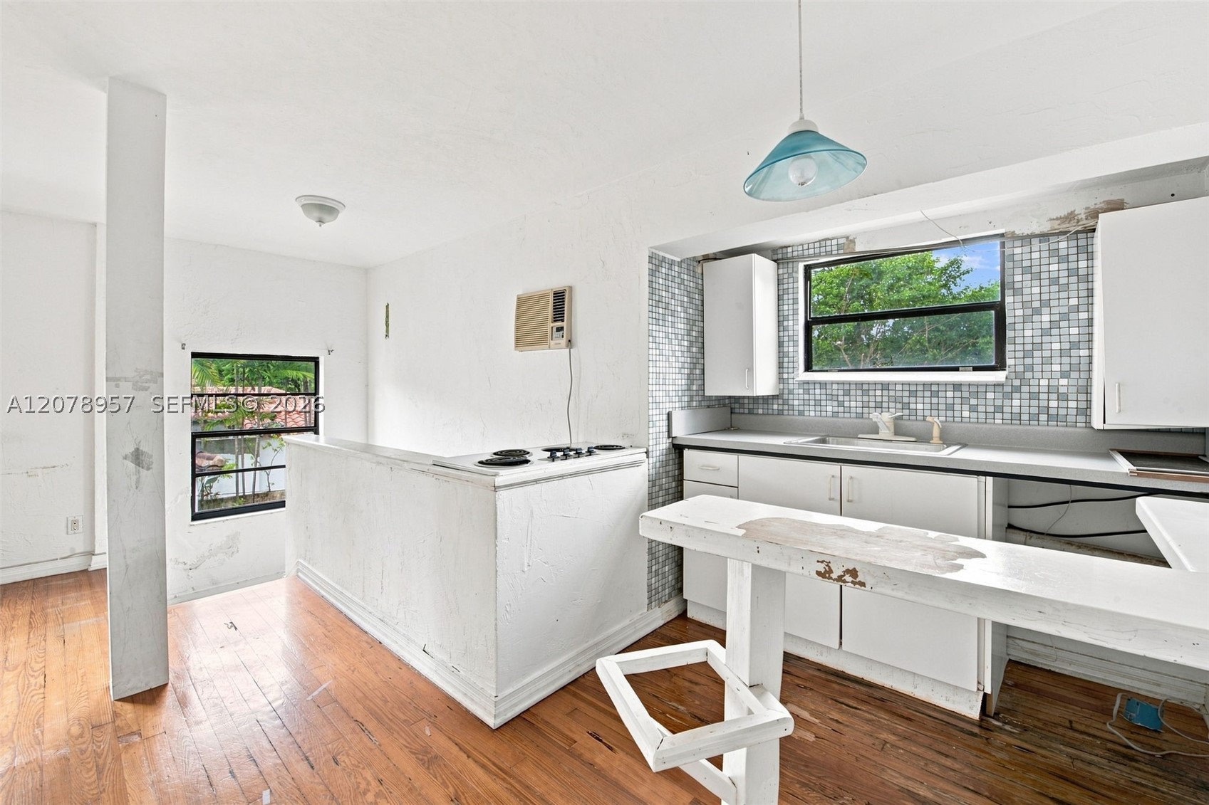 5680 Pine Tree Dr, Miami Beach FL 33140