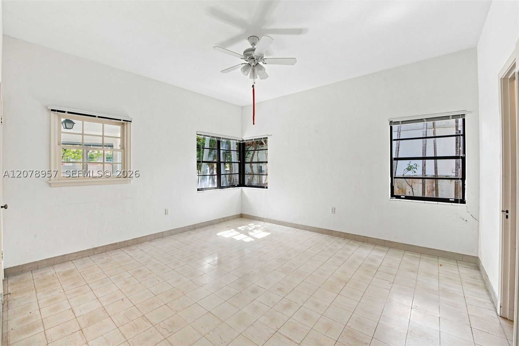 5680 Pine Tree Dr, Miami Beach FL 33140