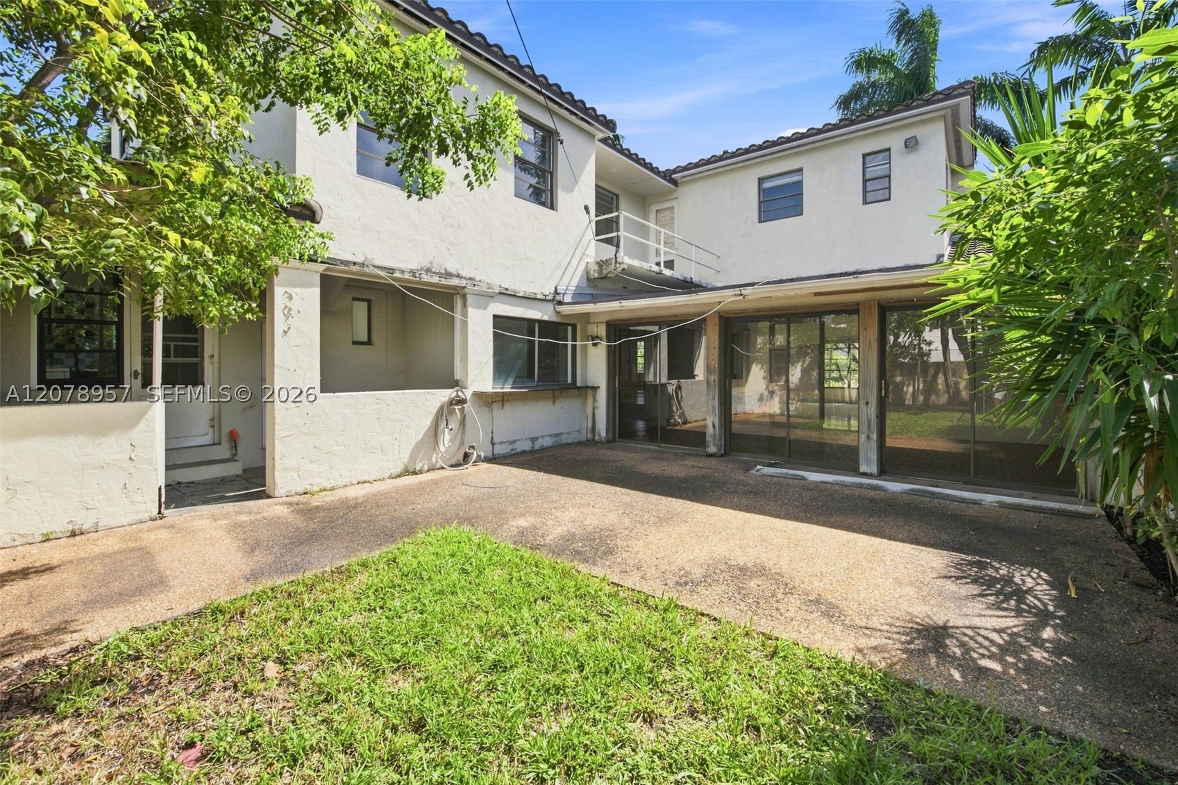 5680 Pine Tree Dr, Miami Beach FL 33140