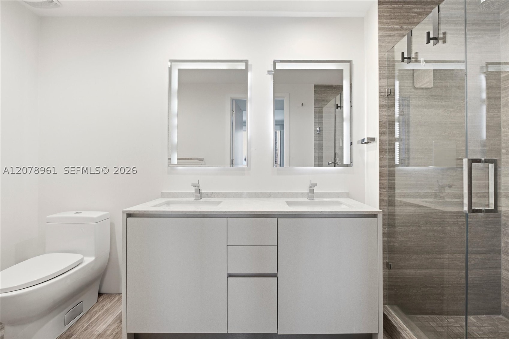 1010 Brickell Ave #2102, Miami FL 33131
