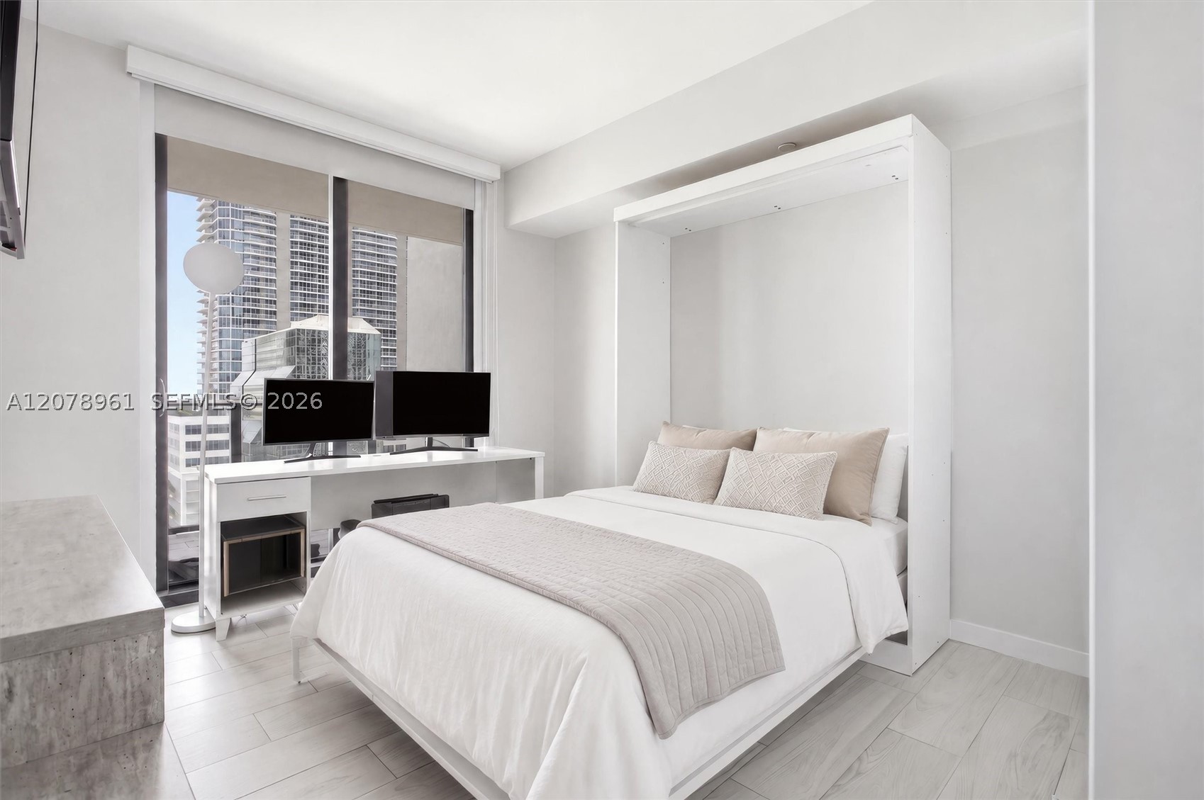 1010 Brickell Ave #2102, Miami FL 33131