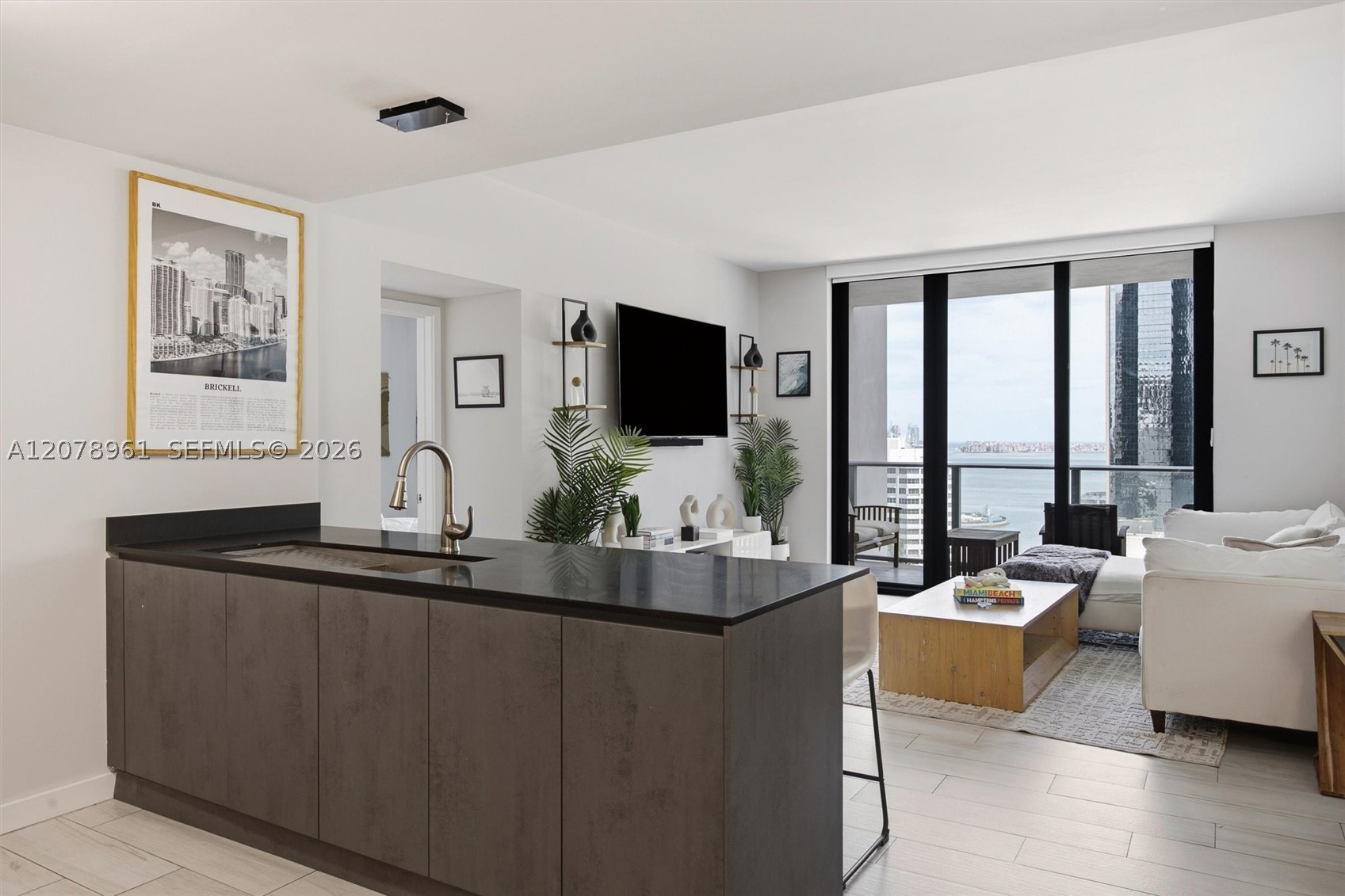 1010 Brickell Ave #2102, Miami FL 33131
