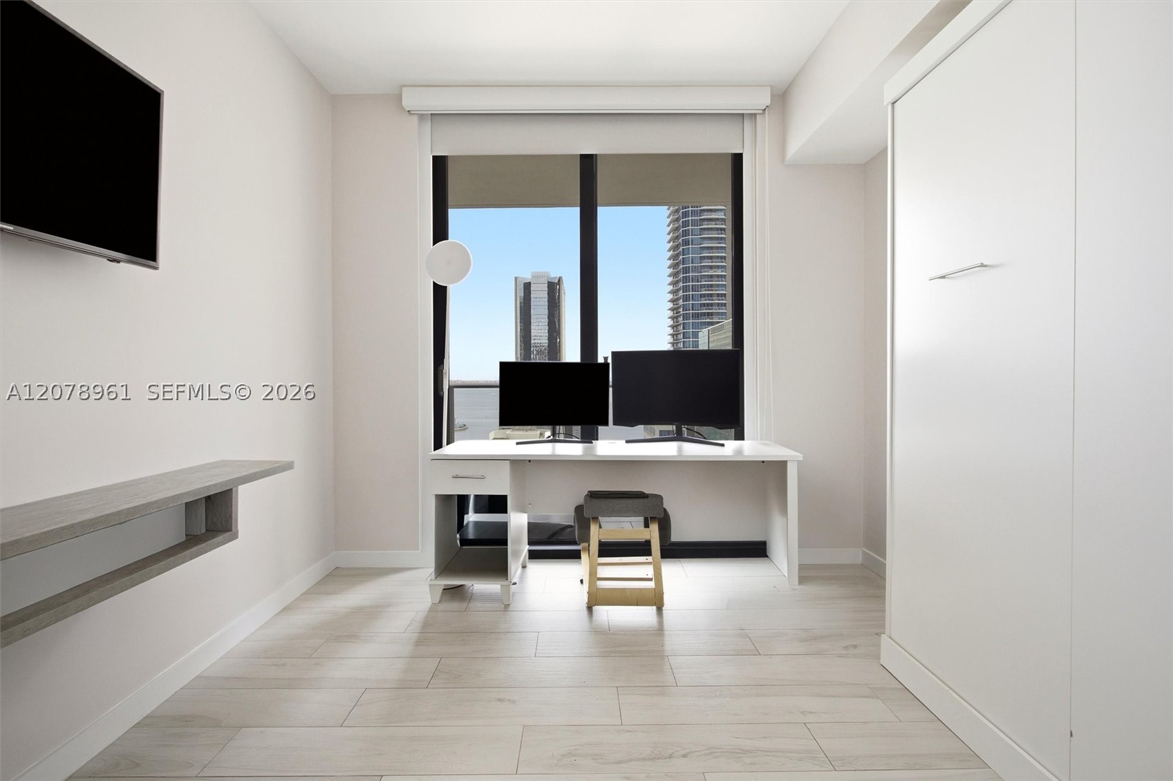 1010 Brickell Ave #2102, Miami FL 33131