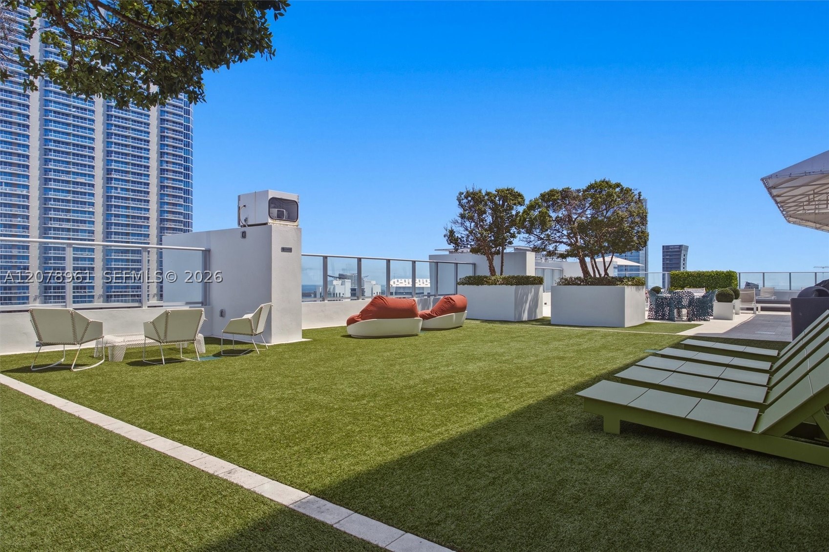 1010 Brickell Ave #2102, Miami FL 33131