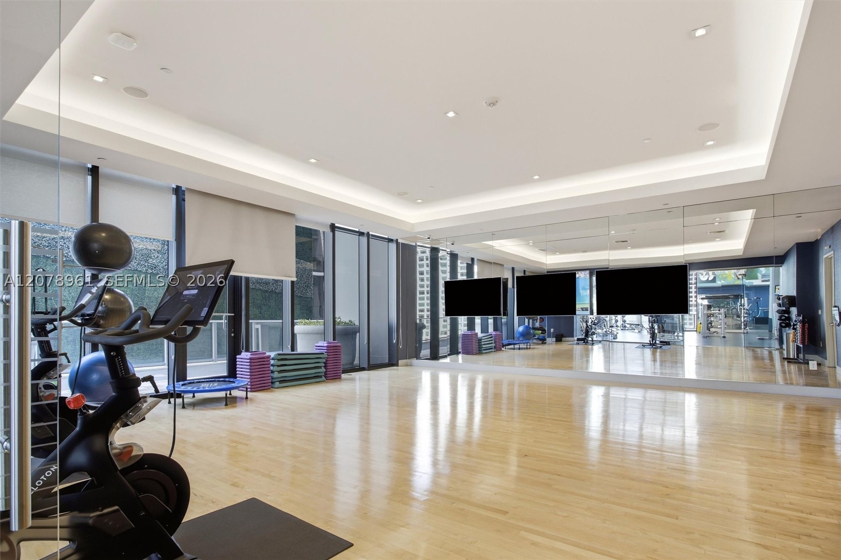 1010 Brickell Ave #2102, Miami FL 33131