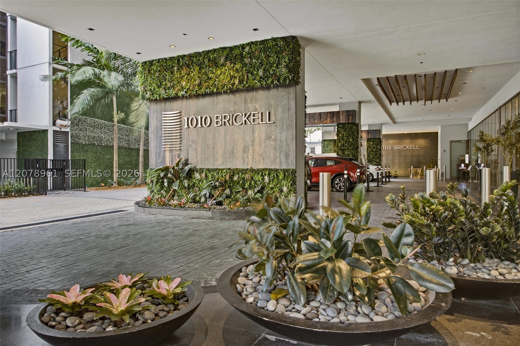 1010 Brickell Ave #2102, Miami FL 33131