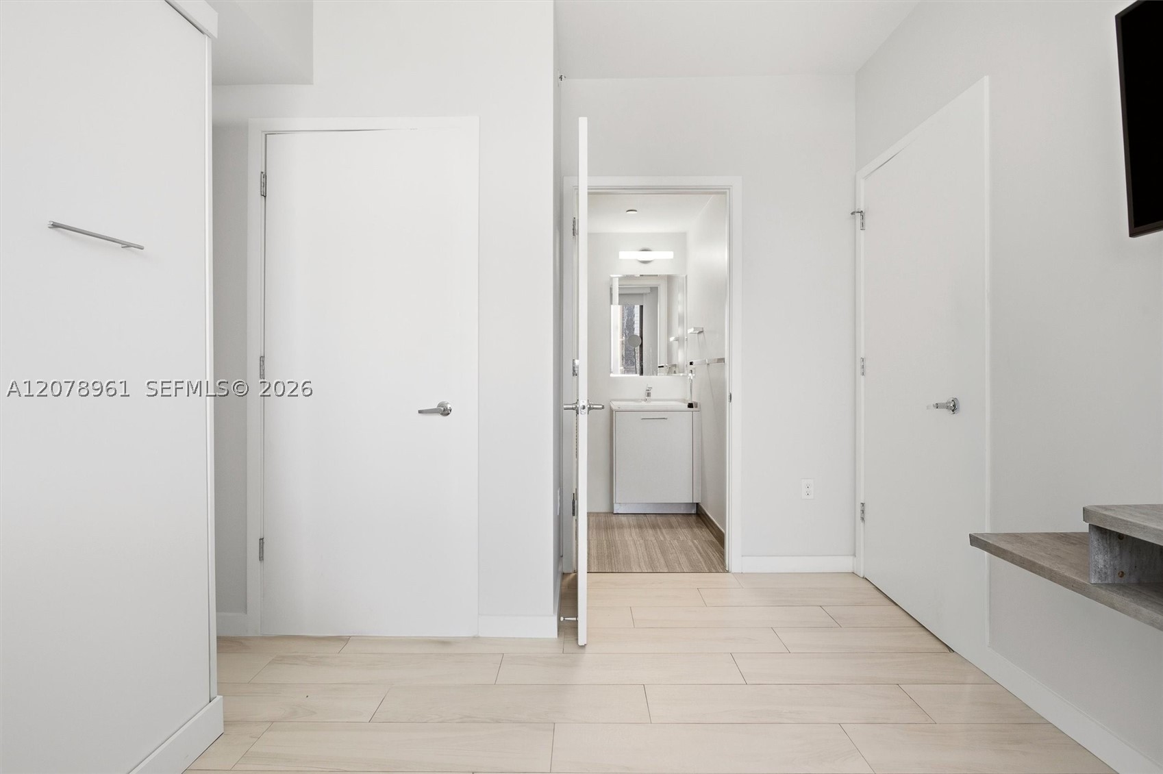 1010 Brickell Ave #2102, Miami FL 33131