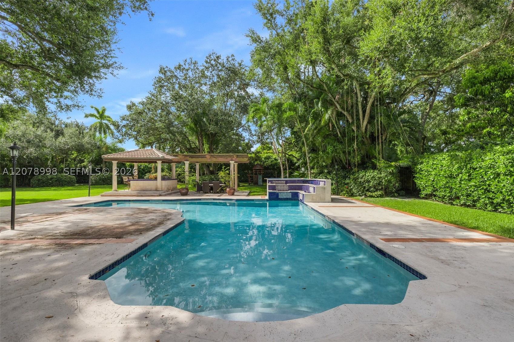 8430 SW 98th St, Miami FL 33156