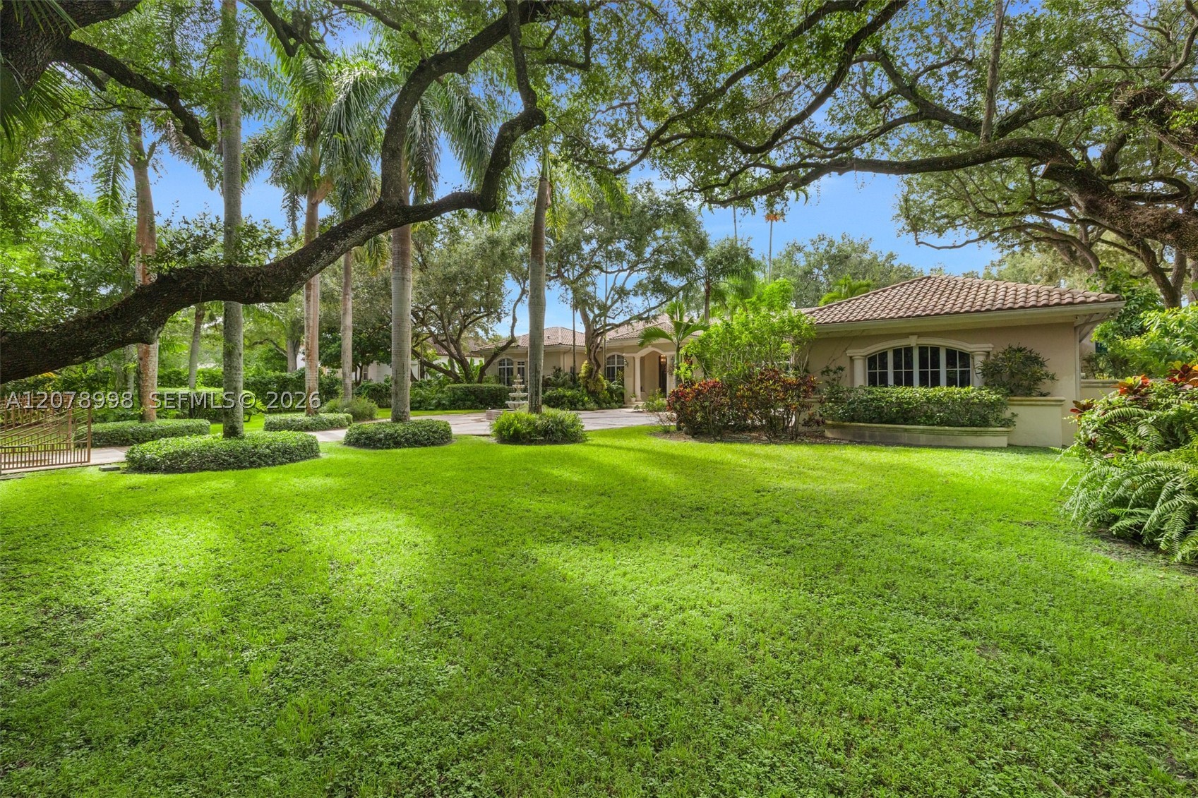 8430 SW 98th St, Miami FL 33156