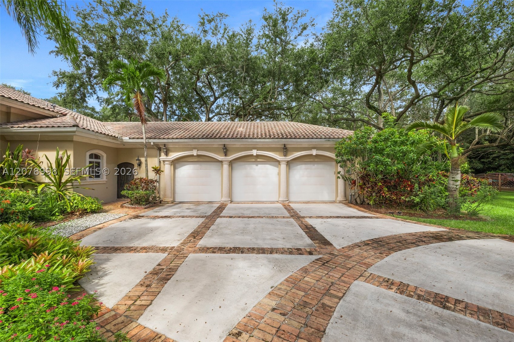 8430 SW 98th St, Miami FL 33156