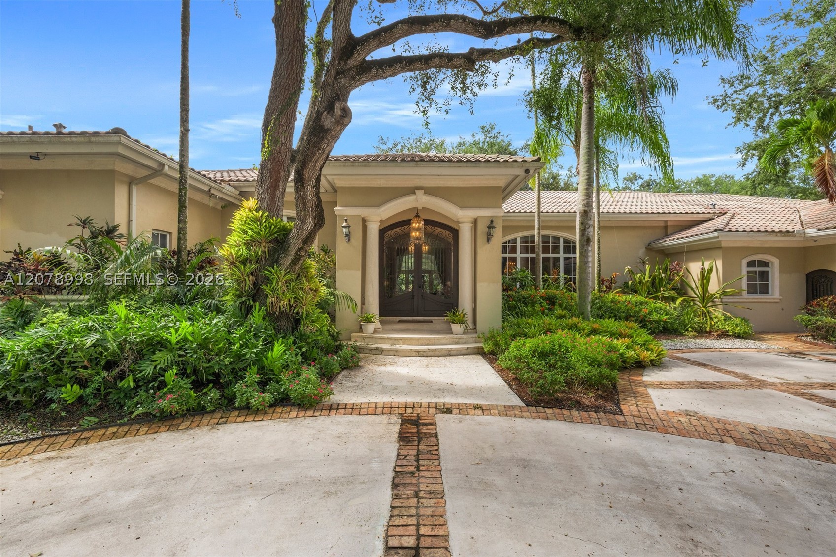 8430 SW 98th St, Miami FL 33156