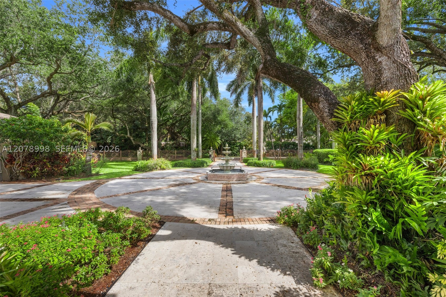 8430 SW 98th St, Miami FL 33156