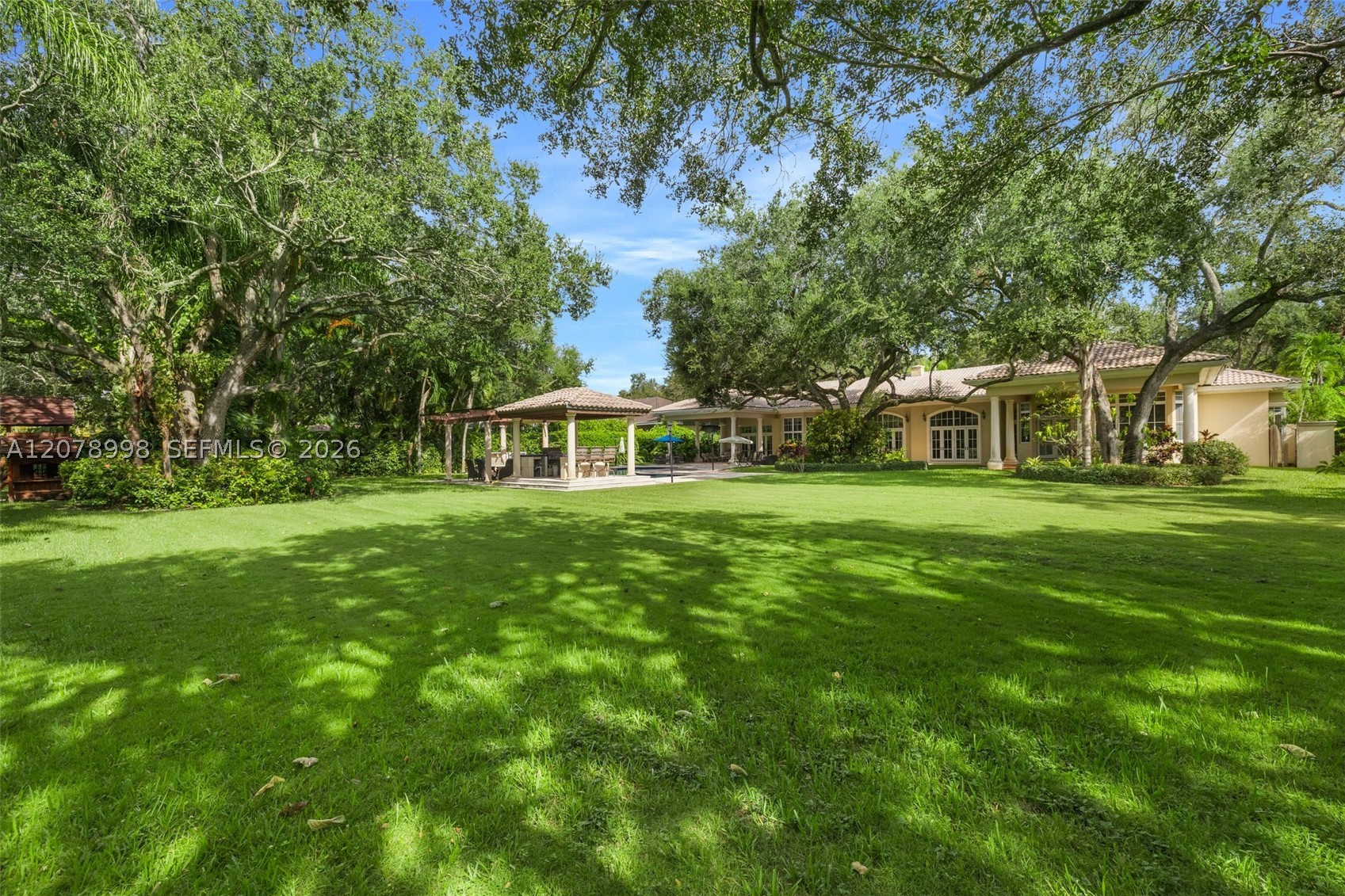 8430 SW 98th St, Miami FL 33156