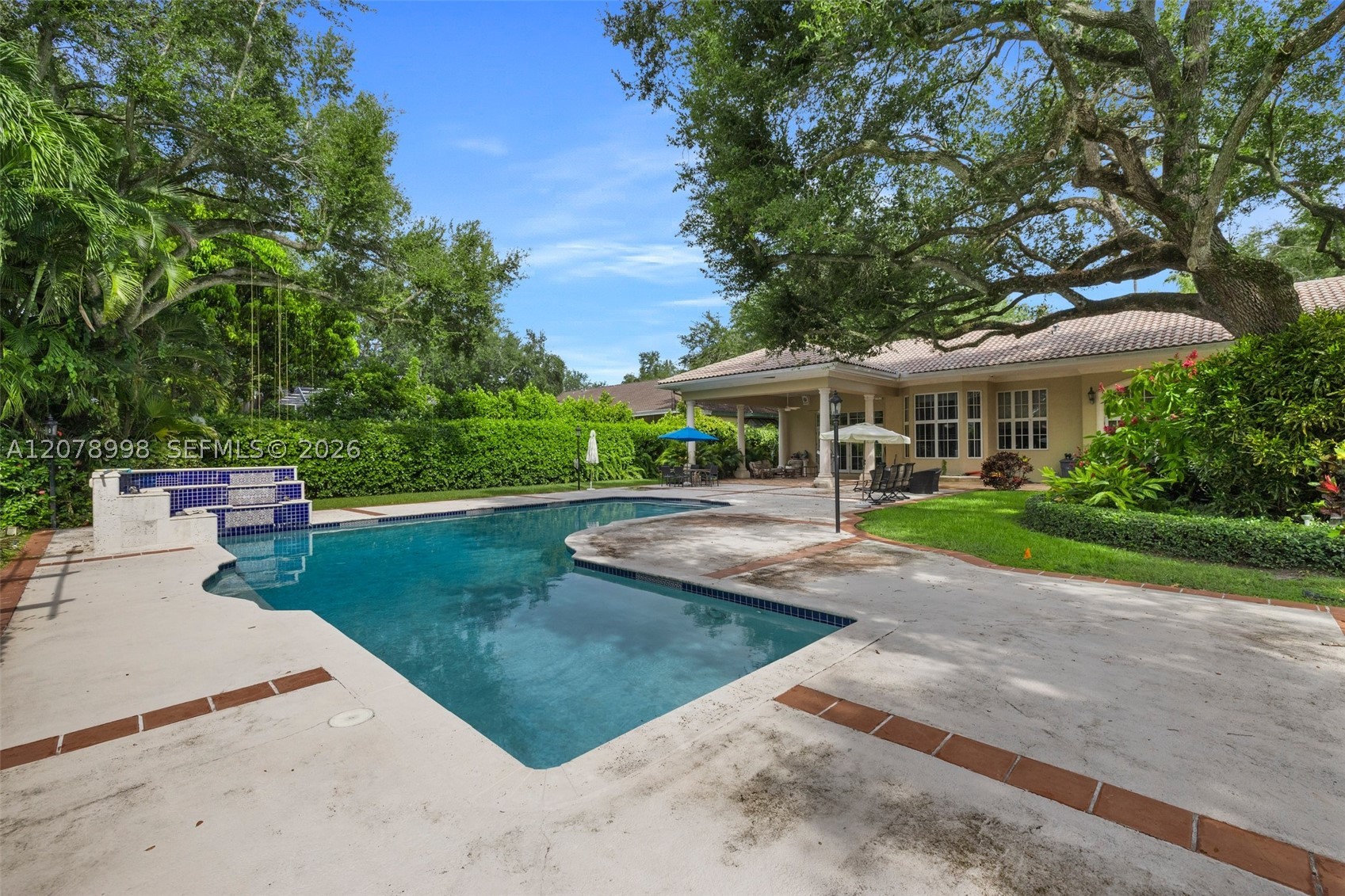8430 SW 98th St, Miami FL 33156