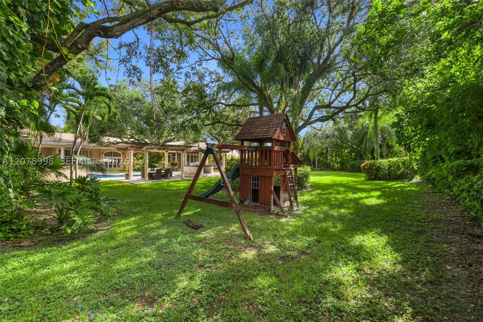 8430 SW 98th St, Miami FL 33156