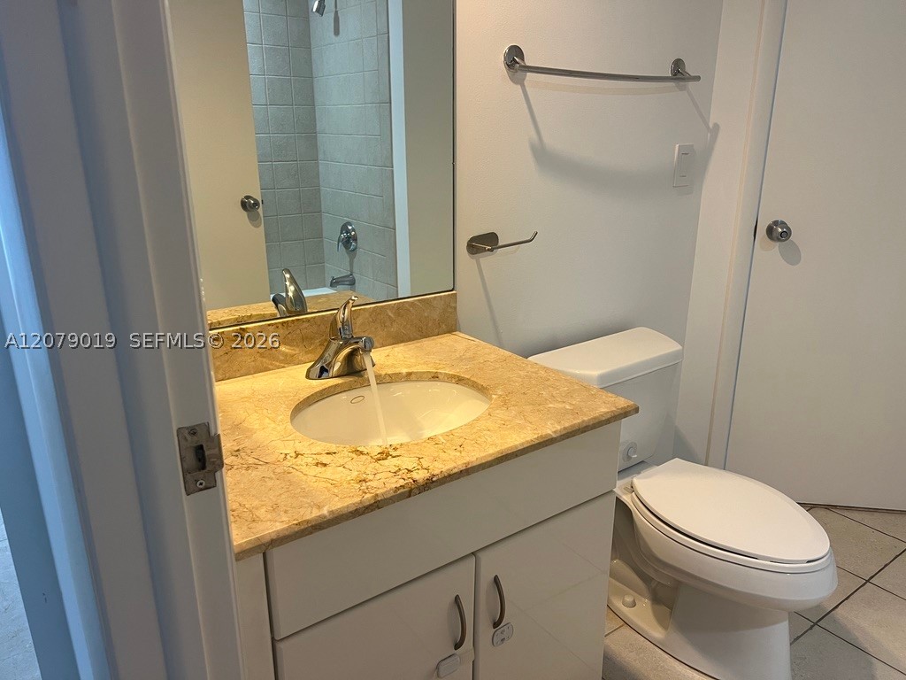 801 Brickell Key Blvd #1204, Miami FL 33131