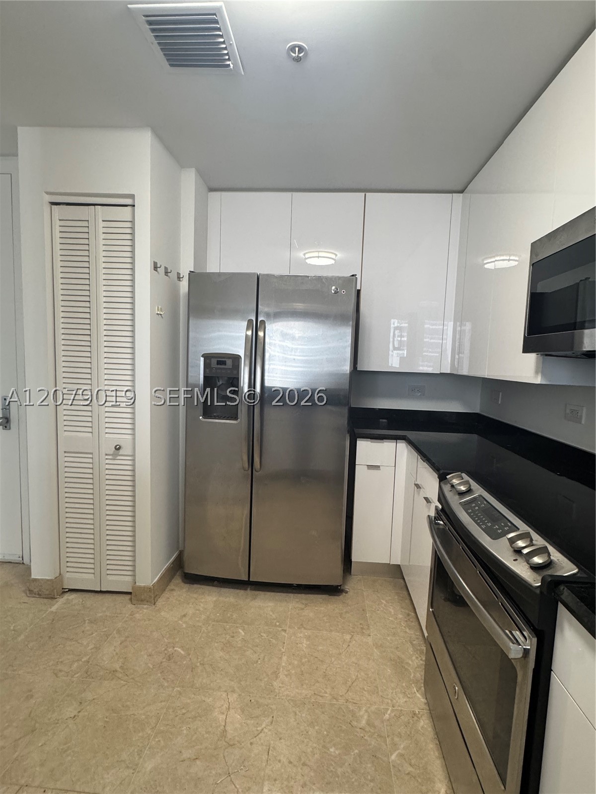 801 Brickell Key Blvd #1204, Miami FL 33131