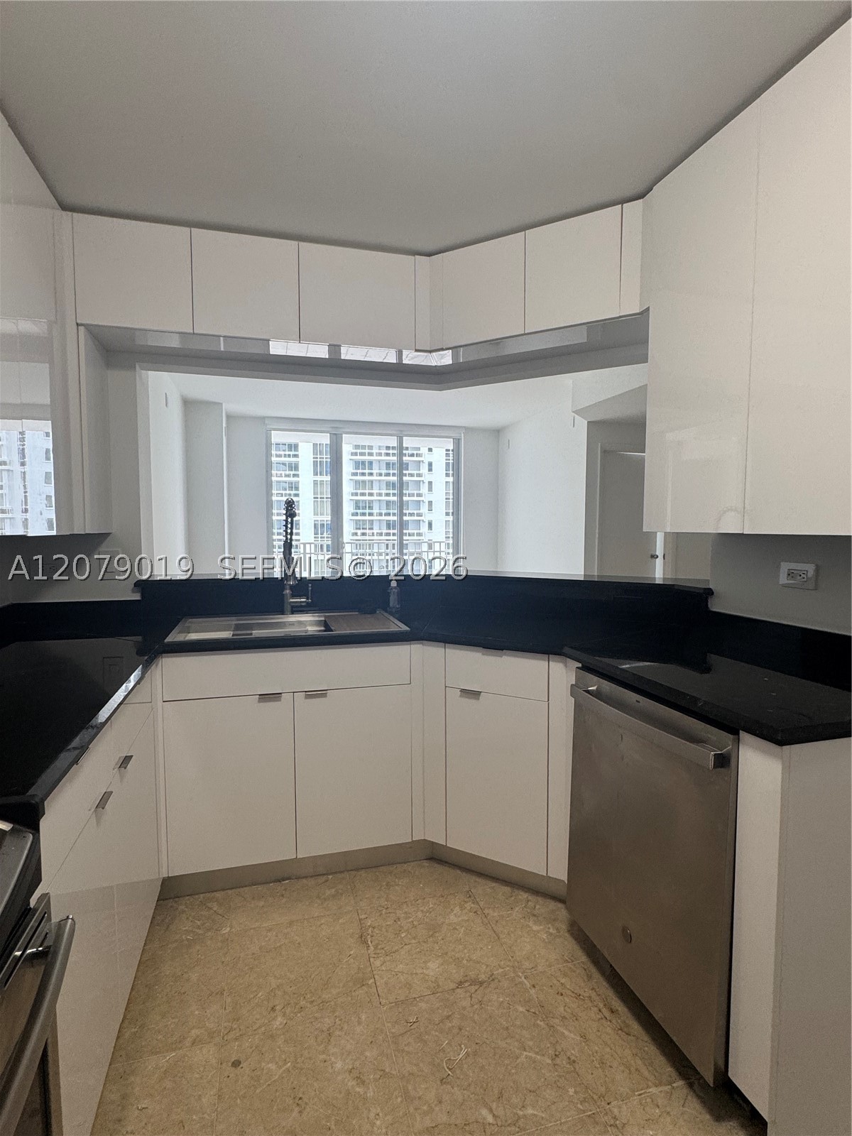 801 Brickell Key Blvd #1204, Miami FL 33131