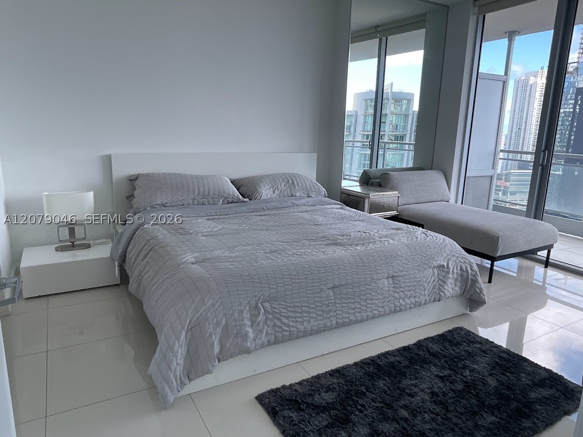 92 SW 3rd St #3504, Miami FL 33130