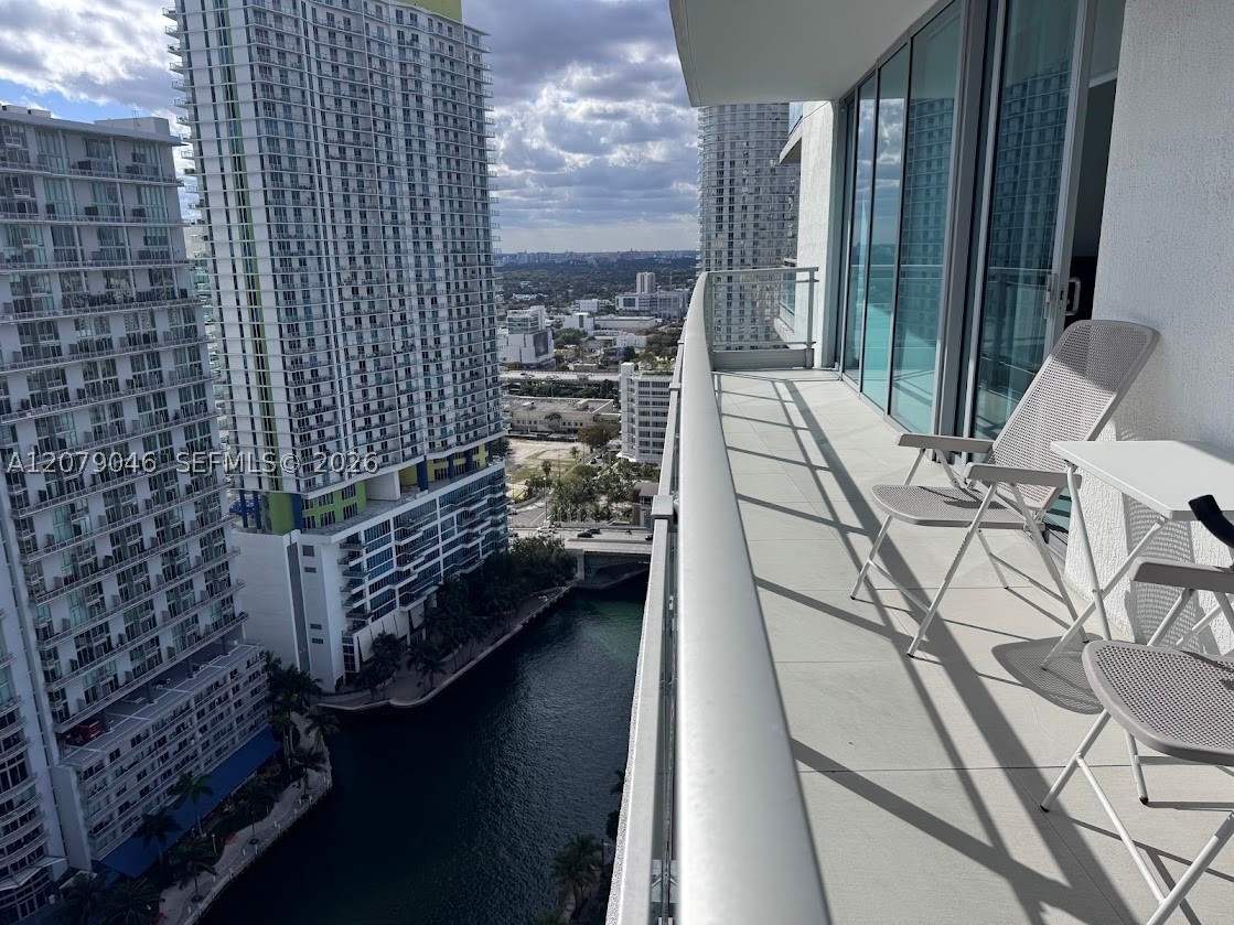 92 SW 3rd St #3504, Miami FL 33130