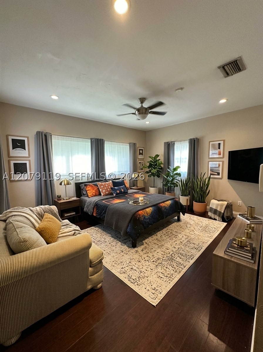 400 NE 2nd St #1, Pompano Beach FL 33060