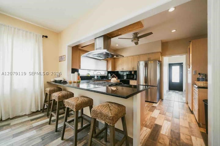 400 NE 2nd St #1, Pompano Beach FL 33060