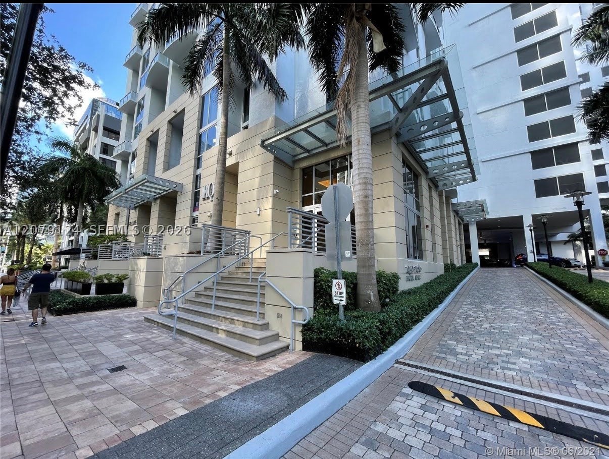 1060 Brickell Ave #2709, Miami FL 33131